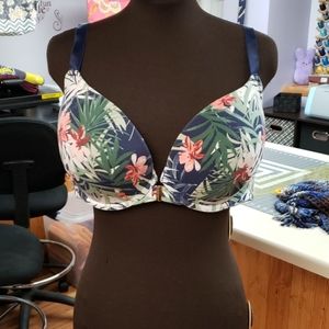 Front Closure Bra by Cacique